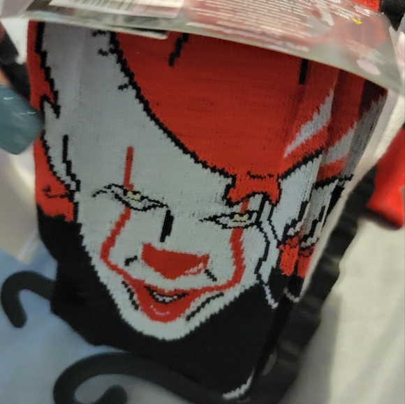 IT Pennywise 5 Pair Crew Socks - Picture 6 of 6